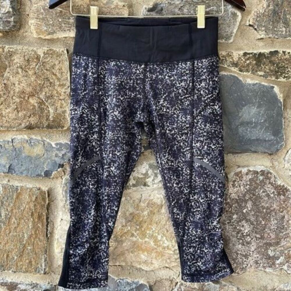 Lululemon Hop To It Crop *Full-On Luxtreme Rocky Road Sand Dune Ground / Black